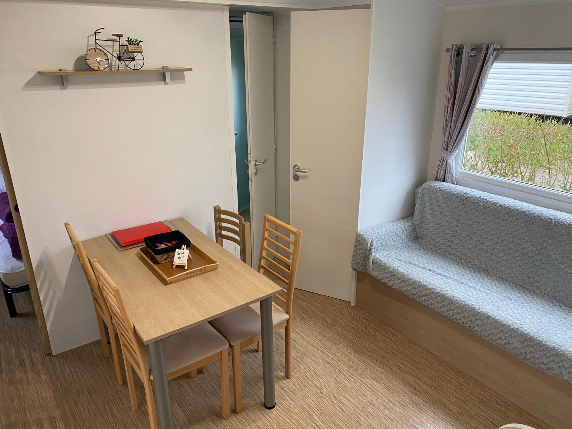 Mobil Home Tout Confort Ideal Pour 4 Personnes Dans Le Domaine De Dugny Camping 4 Etoiles, Proche De Blois, Du Zoo De Beauval Et Des Chateaux De La Loire Onzain Exterior photo